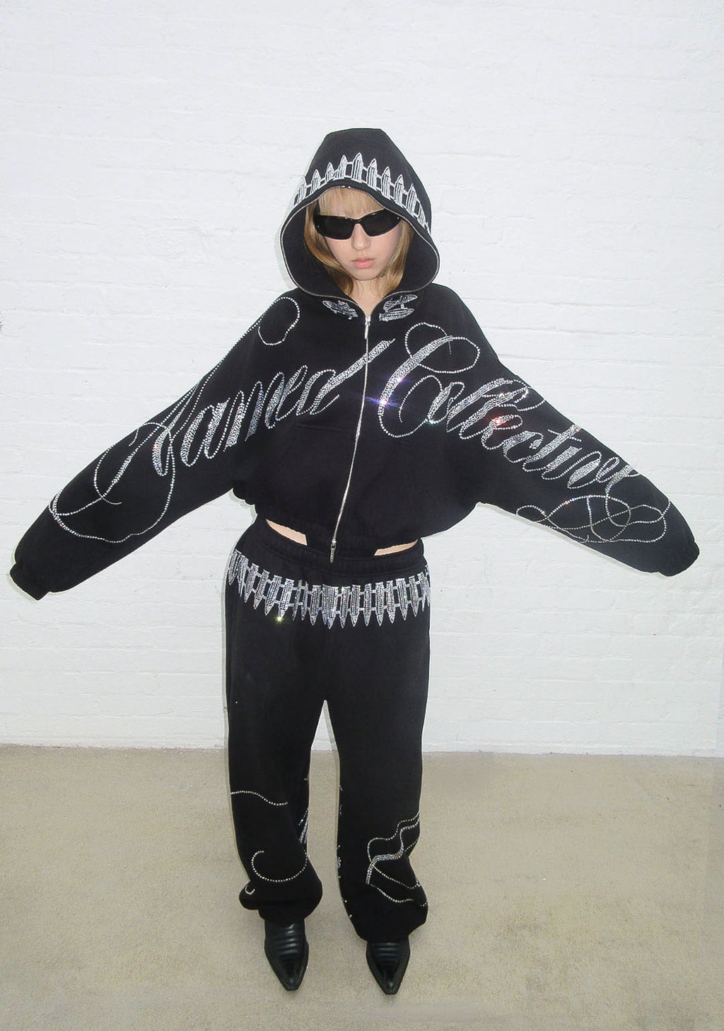 ENEMY RHINESTONE CROP ZIP HOODIE BLACK