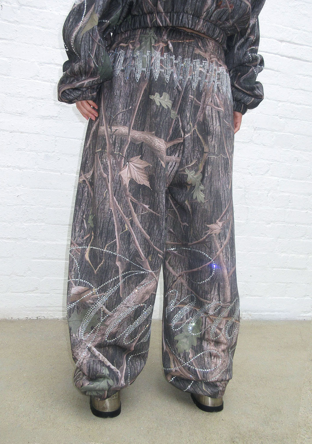 ENEMY RHINESTONE SWEATPANTS TREE CAMO