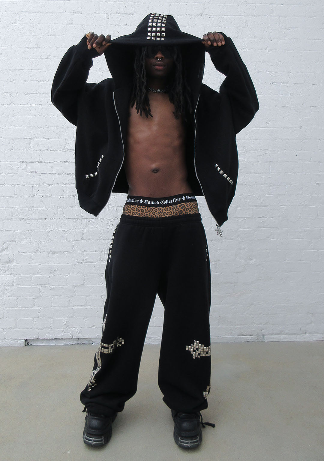 FAITHFUL STUDDED OVERSIZED SWEATPANTS BLACK