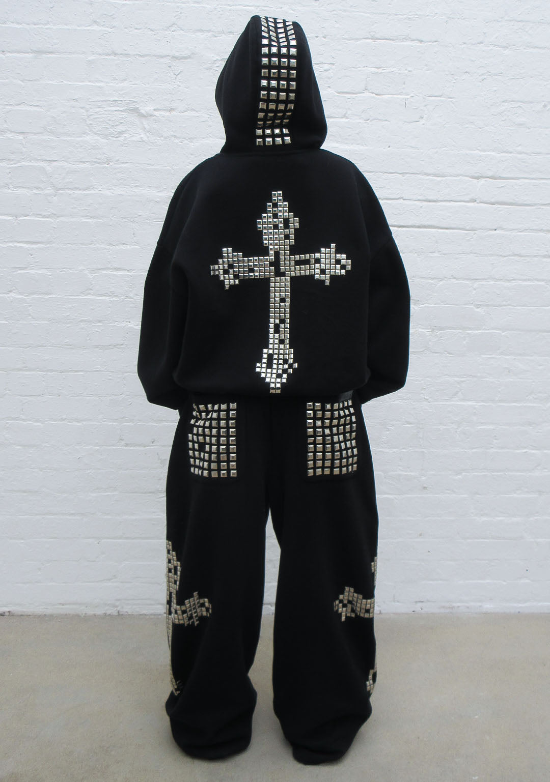 FAITHFUL STUDDED ZIP HOODIE BLACK