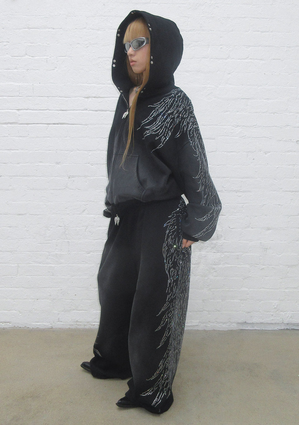 FALLEN FAUX FUR RHINESTONE ZIP HOODIE WASHED BLACK (DETACHABLE FUR)