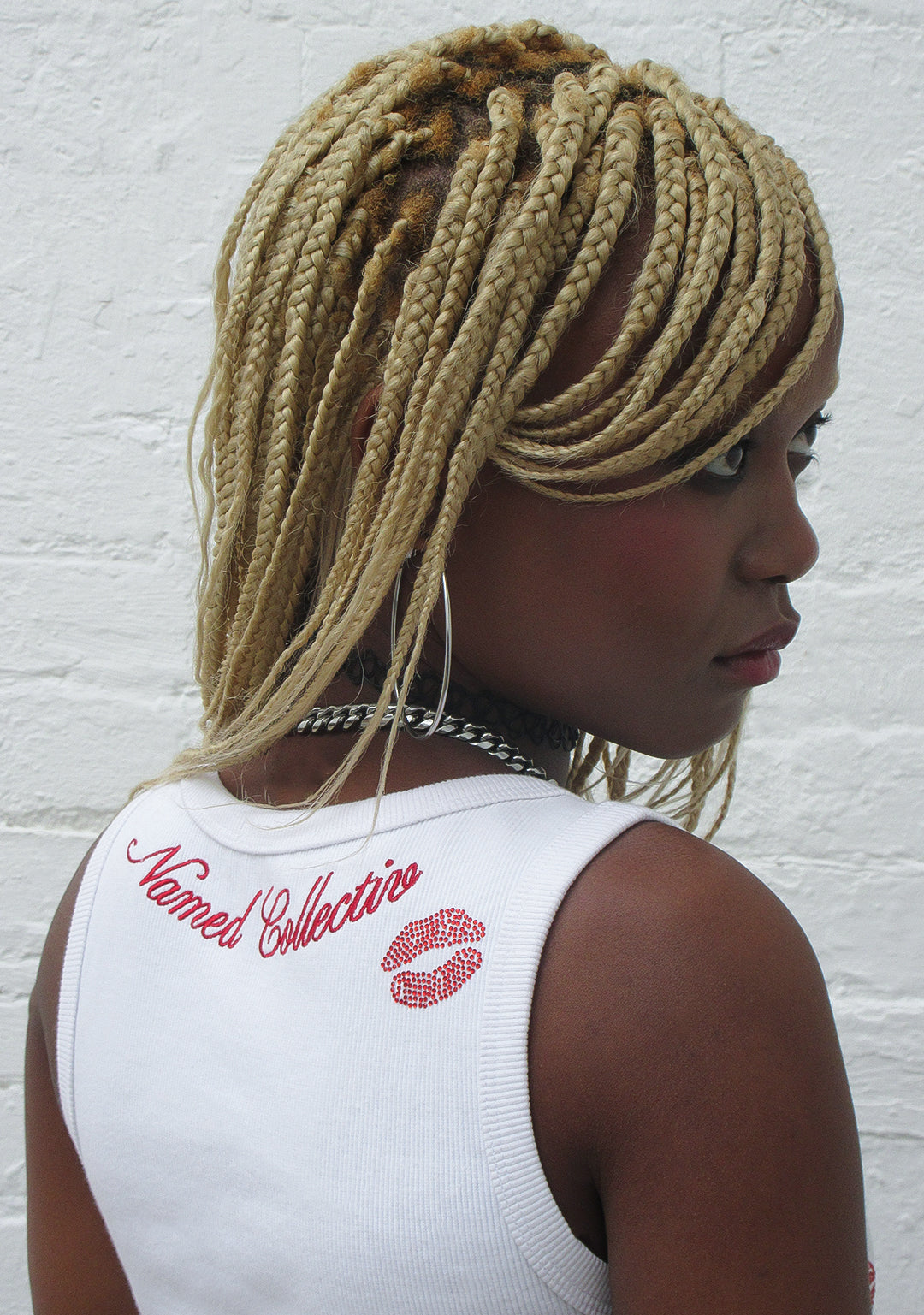 KISSES RHINESTONE RIBBED TANK WHITE