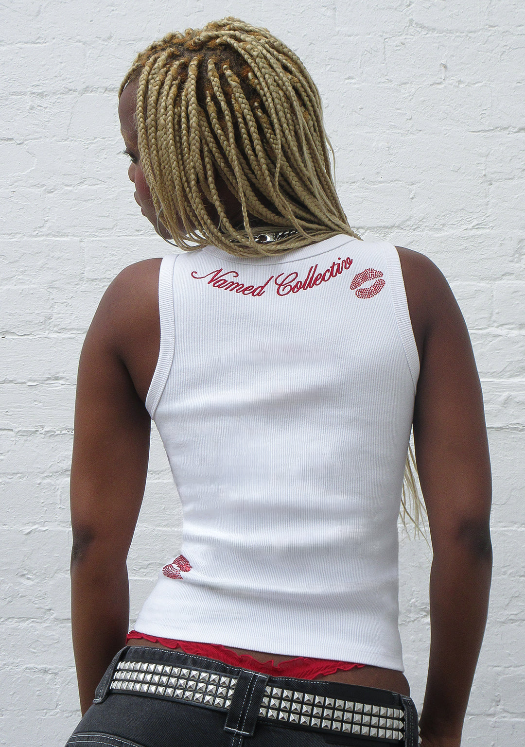 KISSES RHINESTONE RIBBED TANK WHITE