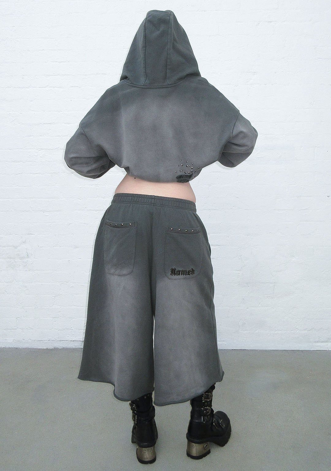 SHADOW STUDDED OVERSIZED SWEATSHORTS WASHED GREY