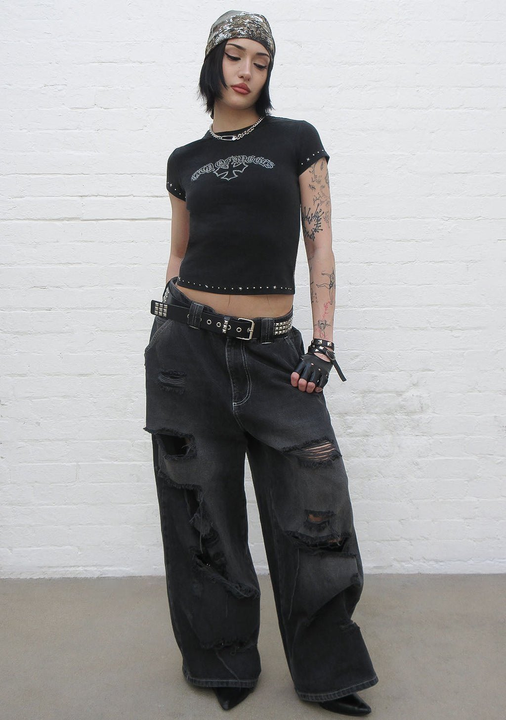 SYSTEM STUDDED SCULPT BABY TEE WASHED BLACK