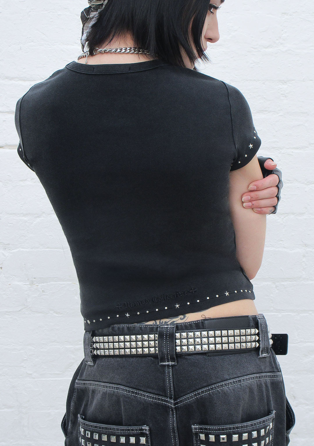 SYSTEM STUDDED SCULPT BABY TEE WASHED BLACK