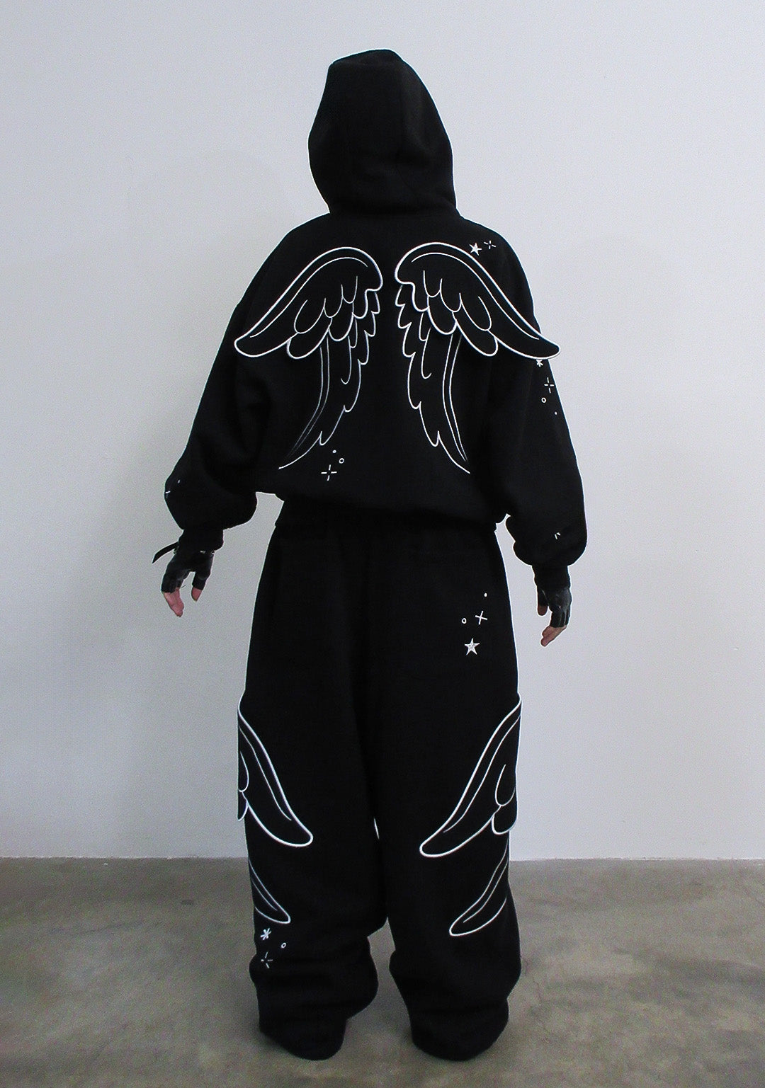 STITCH WINGS ZIP HOODIE BLACK (DETACHABLE WINGS)