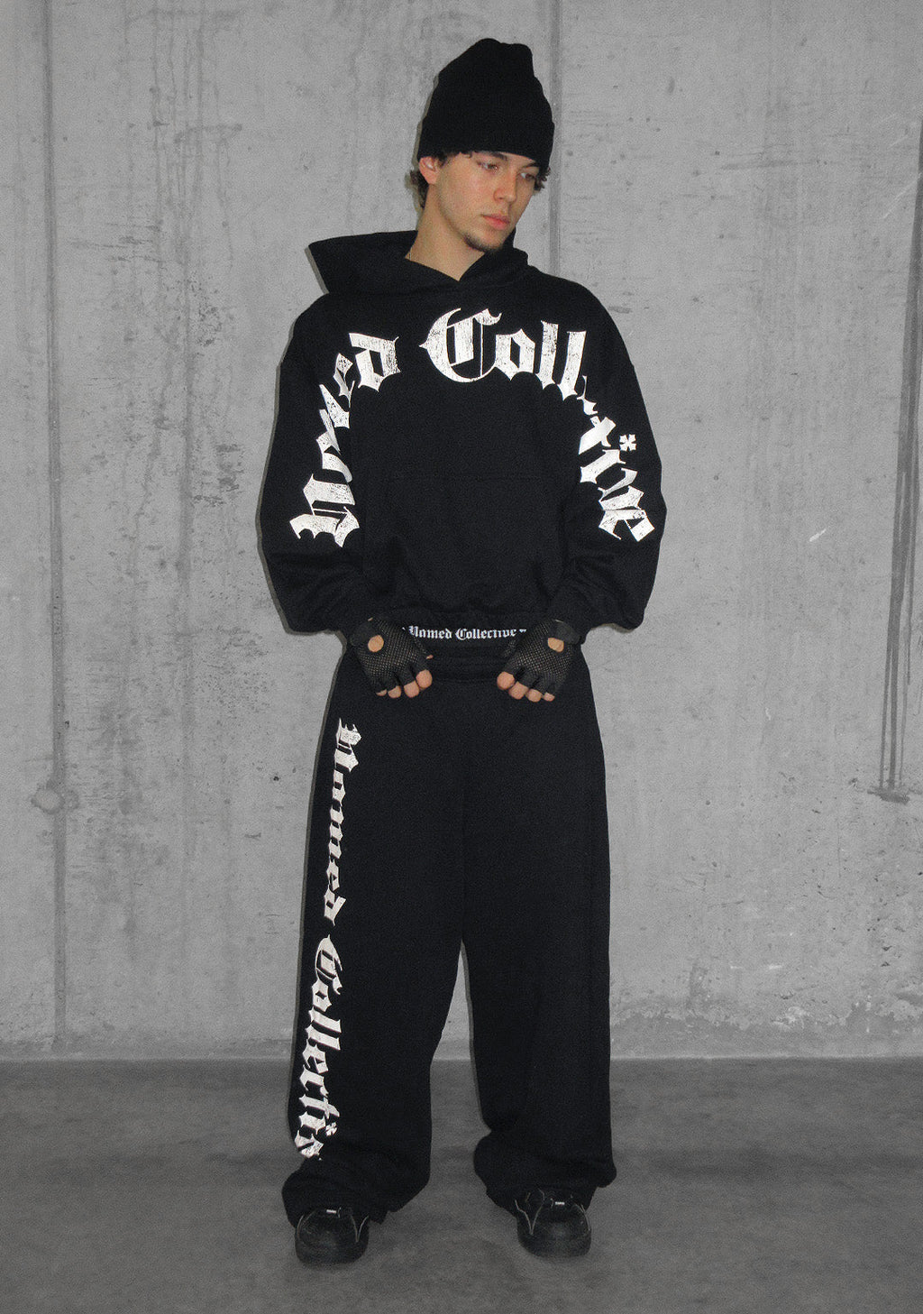 Nth ACTIVE OLD ENGLISH OVERSIZED SWEATPANTS BLACK
