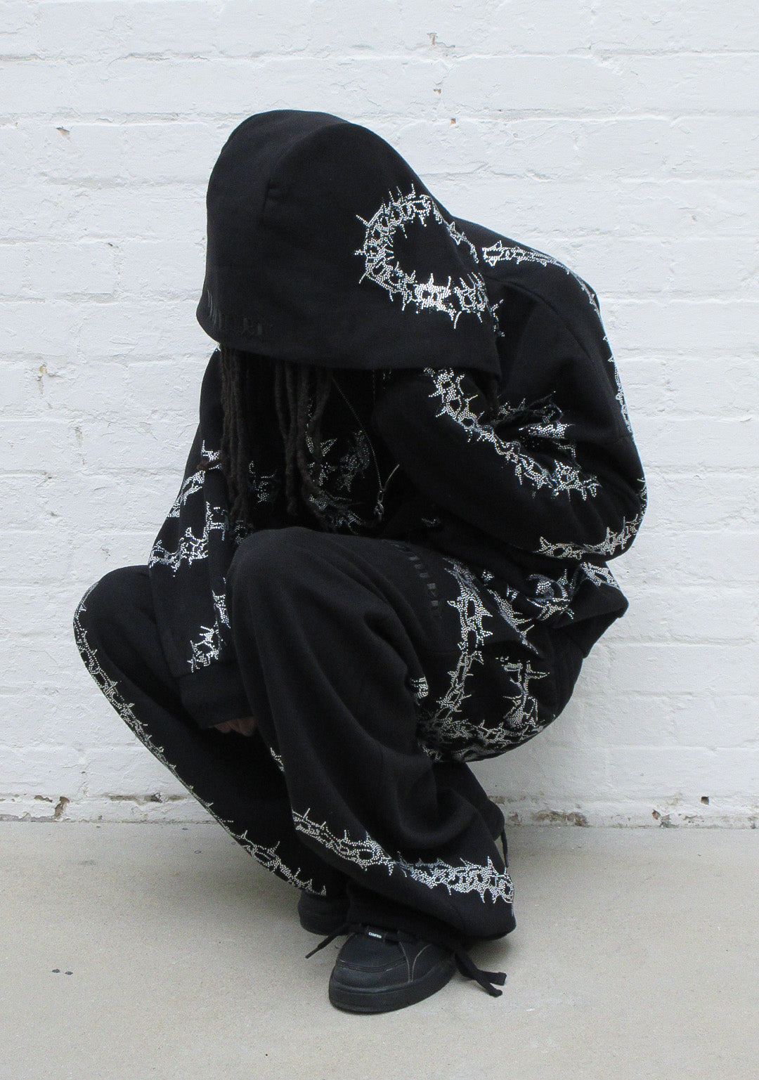 OMEN RHINESTONE OVERSIZED SWEATPANTS BLACK