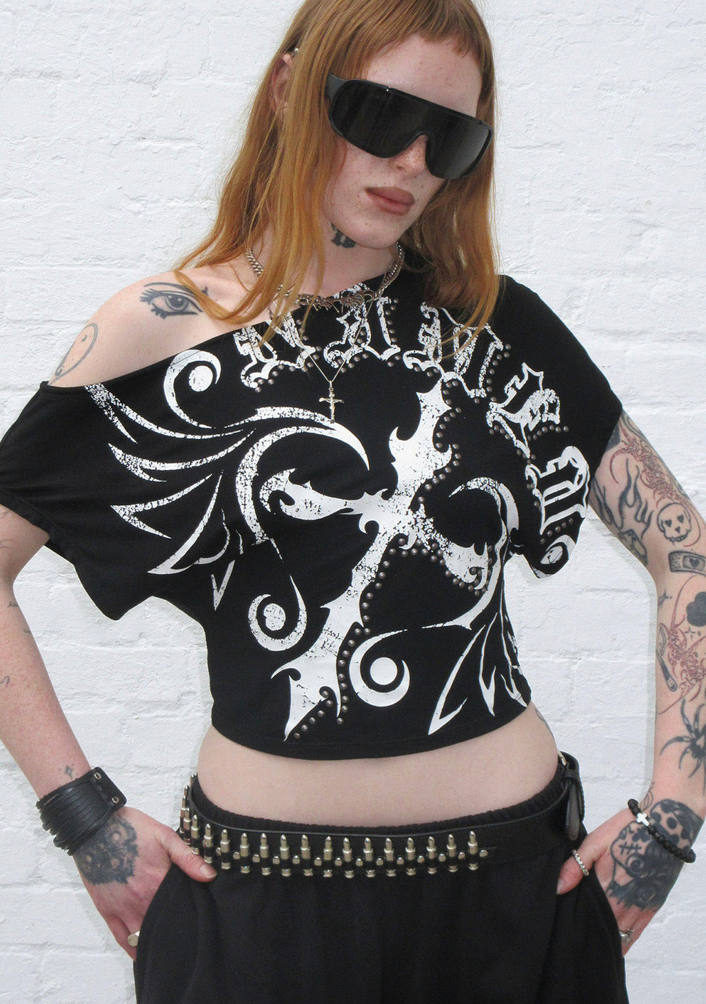 OUTLAW OFF THE SHOULDER TOP BLACK