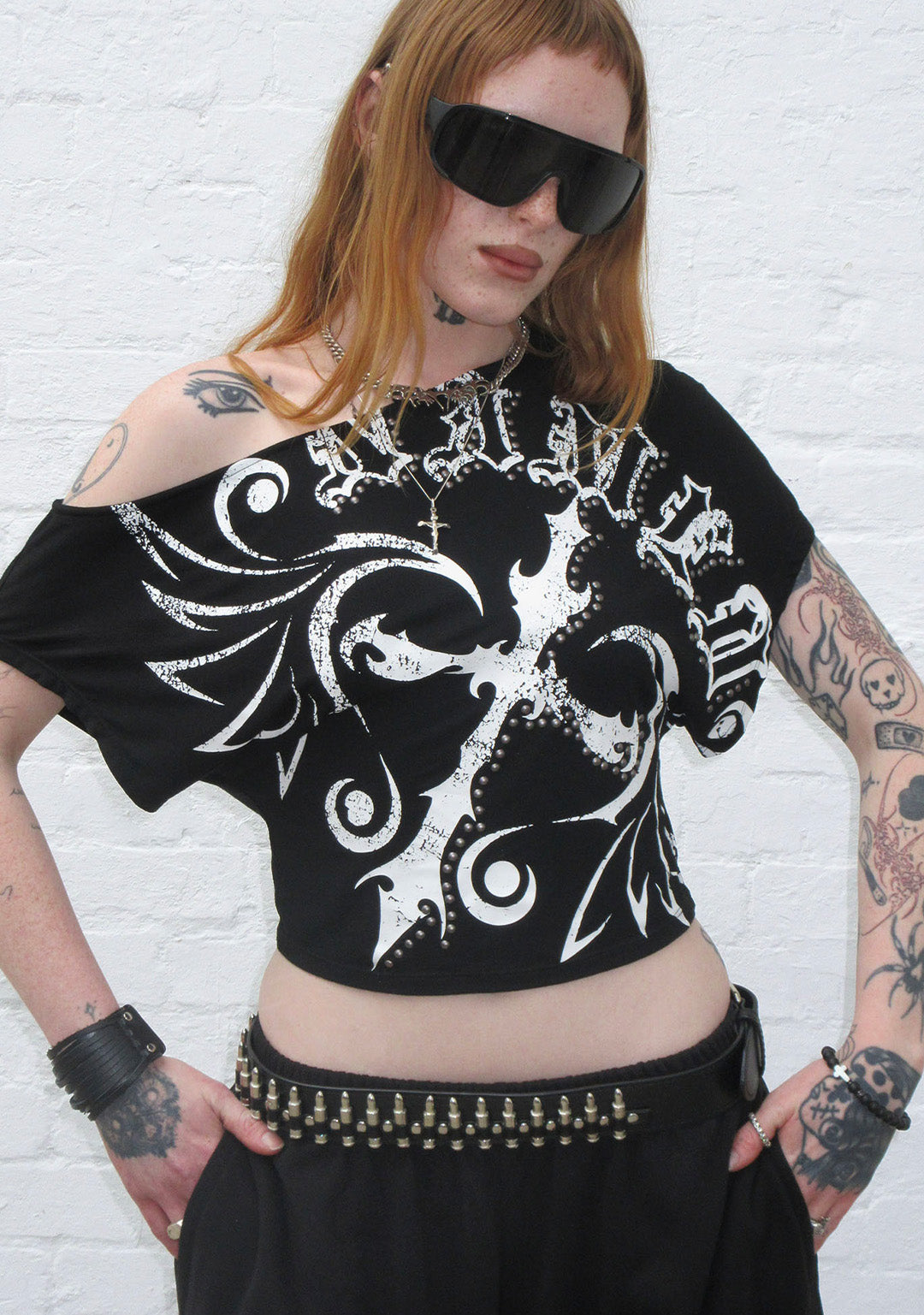 OUTLAW OFF THE SHOULDER TOP BLACK