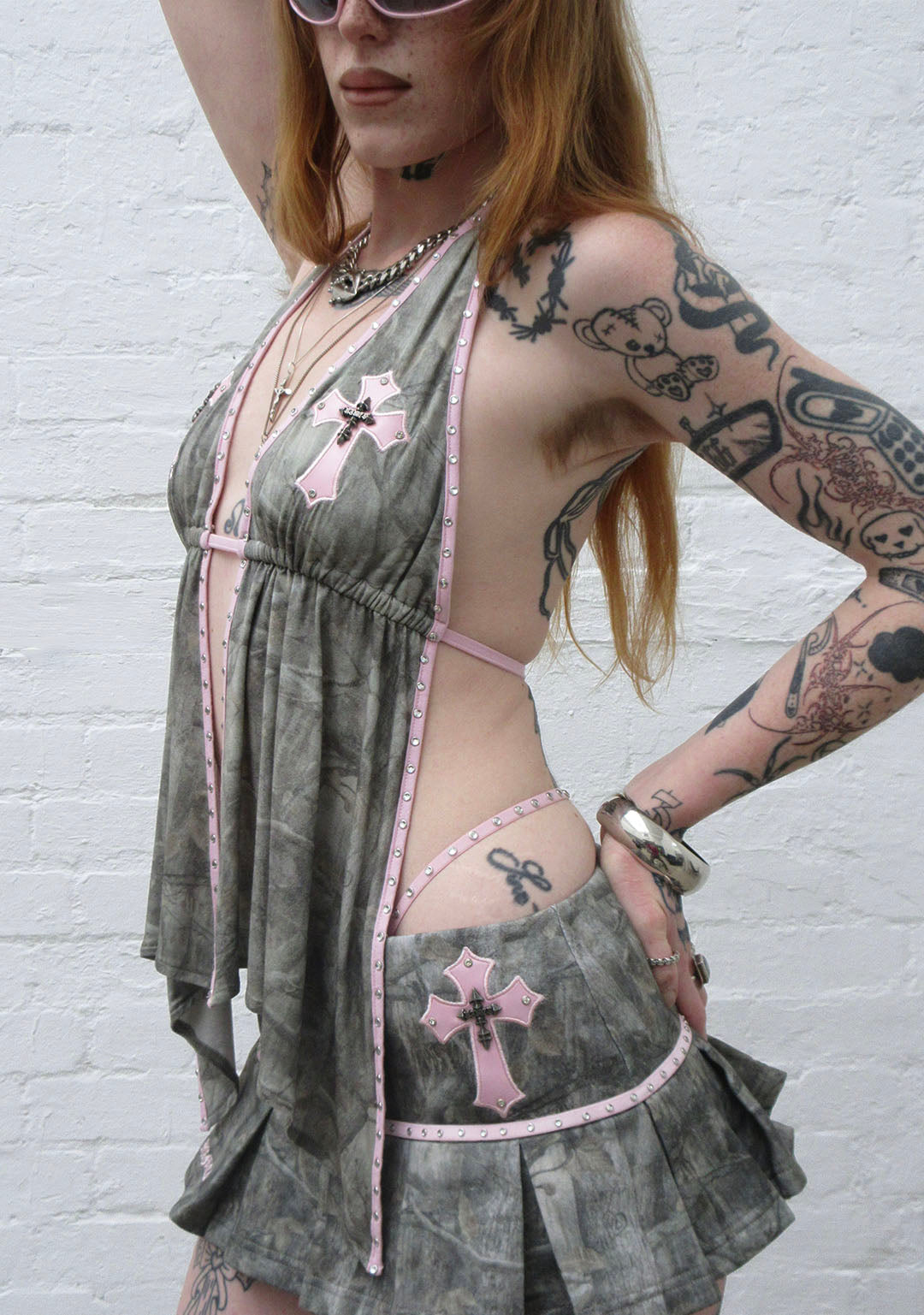SPOILT BACKLESS HALTERNECK TOP TREE CAMO