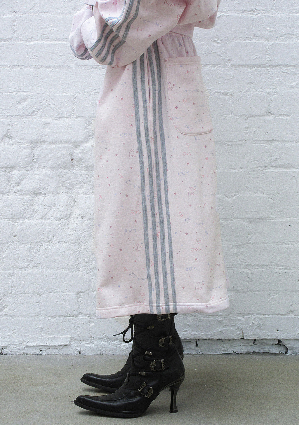MALFUNCTION SPORTY OVERSIZED SWEATSHORTS BABY PINK