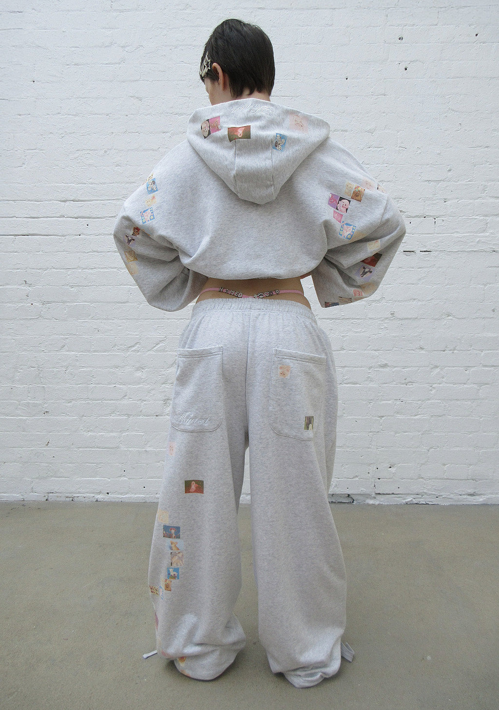 TRINKET MOTIF CROP ZIP HOODIE GREY MARL