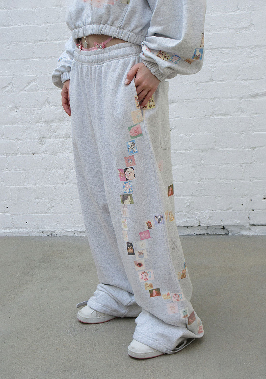 TRINKET MOTIF OVERSIZED SWEATPANTS GREY MARL