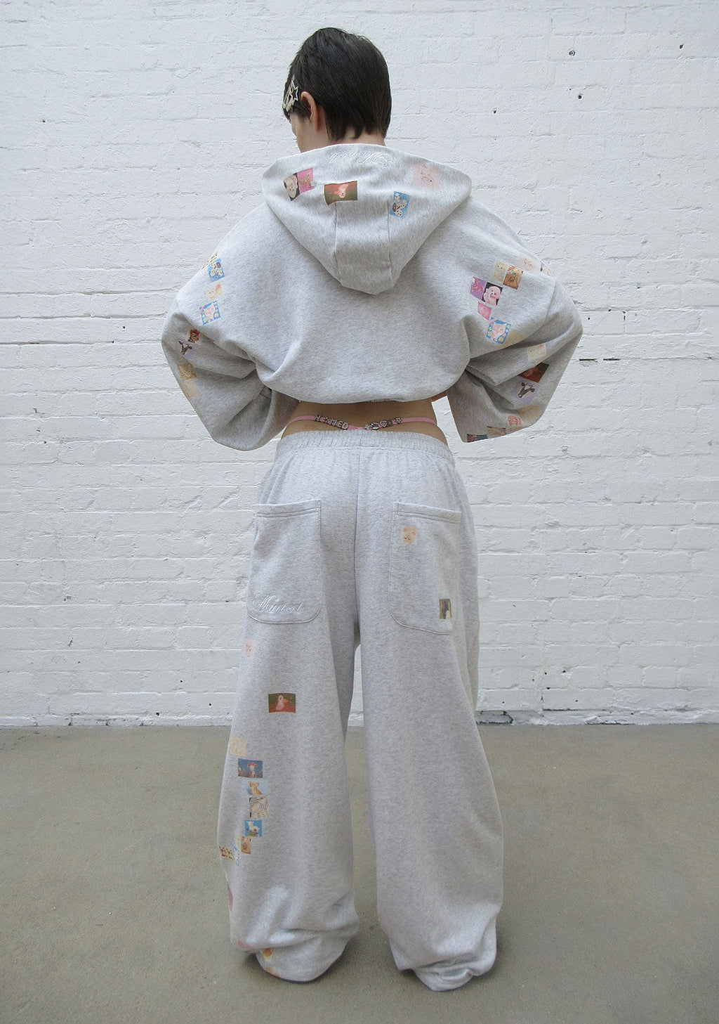TRINKET MOTIF OVERSIZED SWEATPANTS GREY MARL